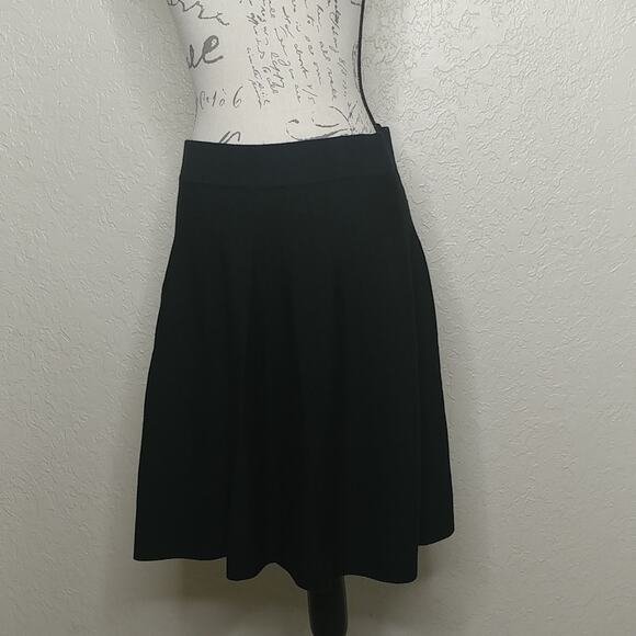 Giordano Skirt Black - Picture 1 of 4
